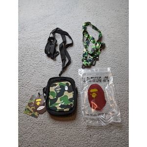 BAPE Camo Shoulder Bag Crossbody Mens Unisex Green Black‎ Camouflage Zip NWT